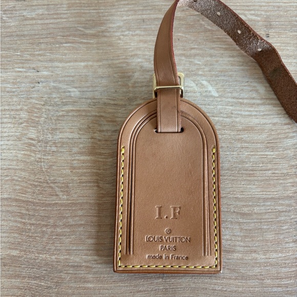 Authentic Louis Vuitton id tag - Picture 1 of 2